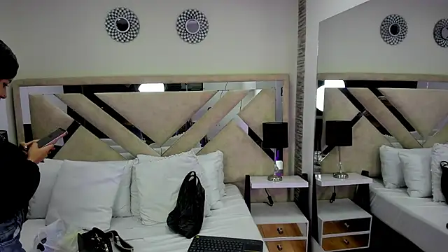 Kim Luna1 online show from February 17, 3:04 am