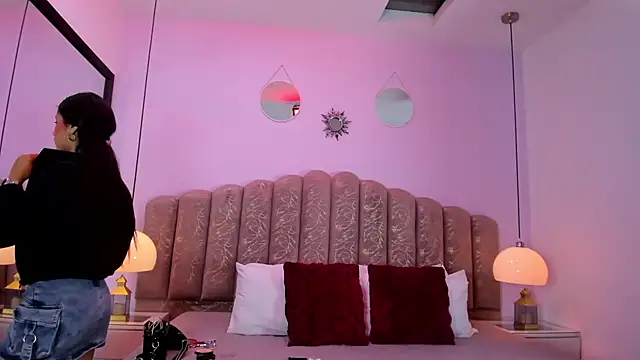 Kim Luna1 online show from March 26, 12:14 pm