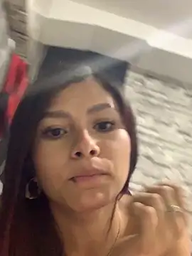 Snapshot of Kim_Luna1 chatting on November 27, 4:02 am Kim Luna1 online show from November 27, 4:02 am