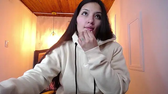 Snapshot of emmaa_garciia chatting on June 27, 8:31 am emmaa garciia online show from June 27, 8:31 am