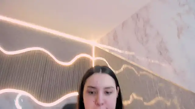 DakotaRussell  online show from May 29, 5:08 pm