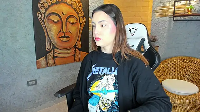 DakotaRussell  online show from November 7, 11:04 am