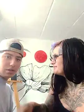 Snapshot of Shadow_Secret chatting on October 29, 4:50 pm Shadow Secret online show from October 29, 4:50 pm