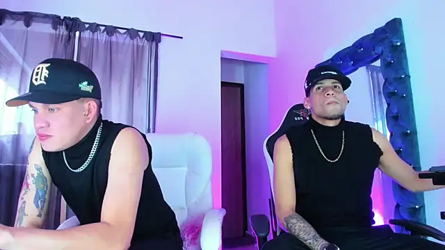 Yourtemptation555 online show from November 3, 6:55 pm