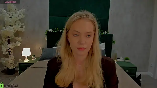 Snapshot of Melanie_Ryer chatting on November 28, 12:55 am Melanie Ryer online show from November 28, 12:55 am