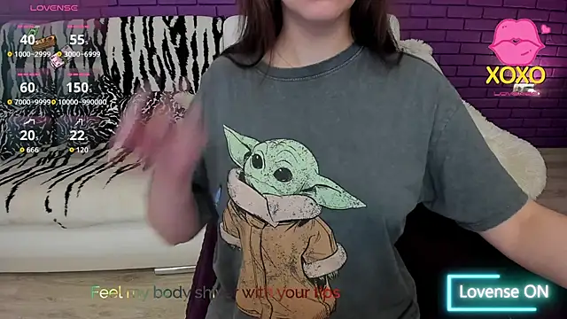 GlowMimi online show from April 2, 4:24 pm