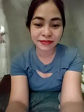 Snapshot of Bamboo-niee123 chatting on April 28, 8:02 pm Bamboo-niee123 online show from April 28, 8:02 pm
