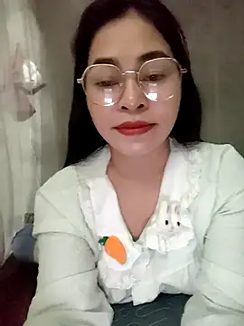 Snapshot of Bamboo-niee123 chatting on May 2, 4:01 pm Bamboo-niee123 online show from May 2, 4:01 pm