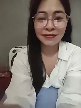 Snapshot of Bamboo-niee123 chatting on May 13, 4:03 pm Bamboo-niee123 online show from May 13, 4:03 pm