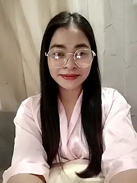 Snapshot of Bamboo-niee123 chatting on April 21, 1:42 am Bamboo-niee123 online show from April 21, 1:42 am