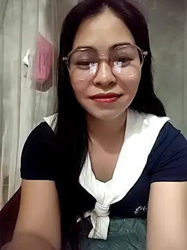 Snapshot of Bamboo-niee123 chatting on April 22, 3:41 pm Bamboo-niee123 online show from April 22, 3:41 pm