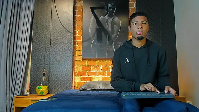 Jack and Joes online show from December 1, 3:40 am