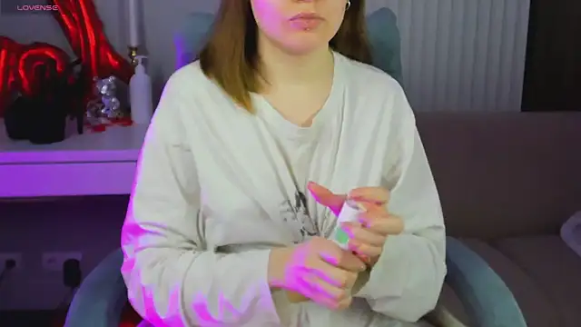 R I N A online show from April 4, 1:12 am