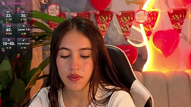 Nikka Tx online show from February 12, 1:11 pm