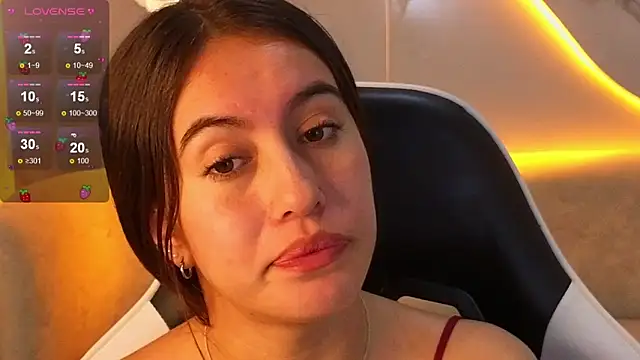 Nikka Tx online show from December 20, 3:15 pm