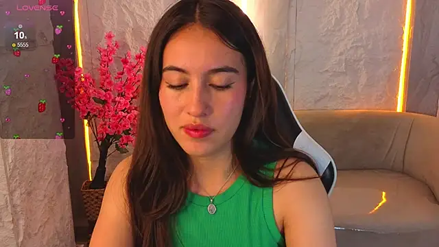 Nikka Tx online show from February 13, 8:09 pm