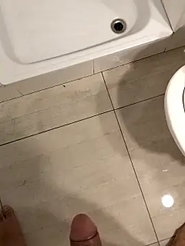 xoldie23 online show from April 18, 2:08 pm