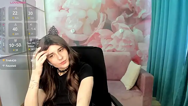 Snapshot of DemmyRose chatting on December 4, 8:02 am DemmyRose online show from December 4, 8:02 am