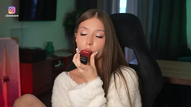 Cleose online show from February 28, 11:10 am