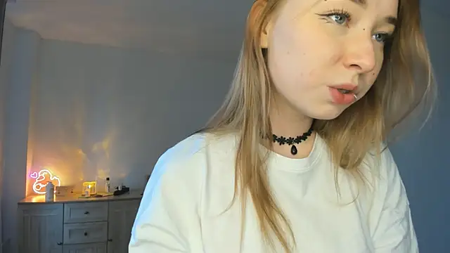 Snapshot of Angella_Mills chatting on November 6, 6:17 am Angella Mills online show from November 6, 6:17 am