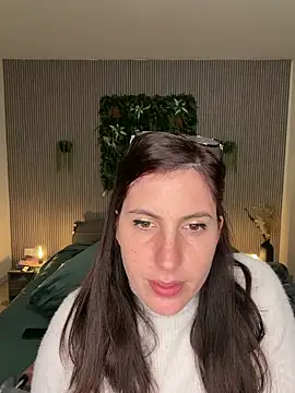 MysteryGirl   online show from March 26, 8:23 am