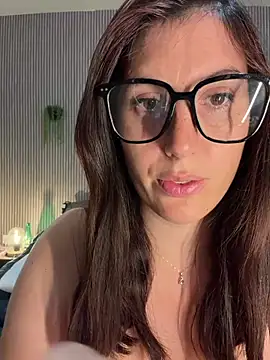 MysteryGirl   online show from May 29, 7:25 am
