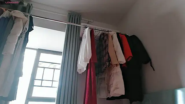 Snapshot of Yan61 chatting on December 3, 1:28 am Yan61 online show from December 3, 1:28 am