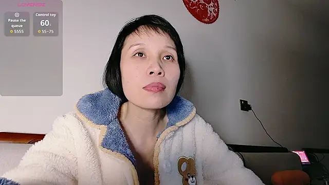 Snapshot of Yan61 chatting on October 31, 9:50 am Yan61 online show from October 31, 9:50 am