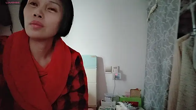 Snapshot of Yan61 chatting on November 18, 12:37 am Yan61 online show from November 18, 12:37 am