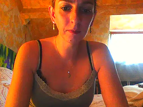 Snapshot of Anaiscpl2405 chatting on October 28, 11:31 am Anaiscpl2405 online show from October 28, 11:31 am