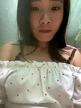 Elysia-007 online show from October 29, 1:10 pm