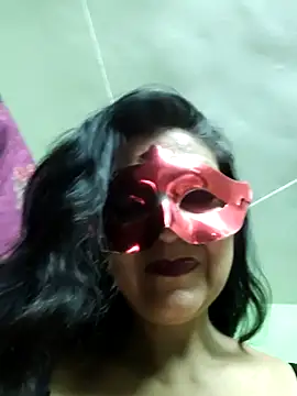 Snapshot of LOVE__RANI chatting on June 2, 2:00 am LOVE RANI online show from June 2, 2:00 am