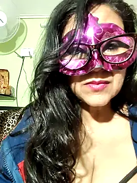 Snapshot of LOVE__RANI chatting on July 24, 9:33 pm LOVE RANI online show from July 24, 9:33 pm