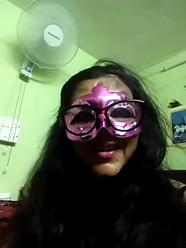 Snapshot of LOVE__RANI chatting on June 16, 8:03 am LOVE RANI online show from June 16, 8:03 am