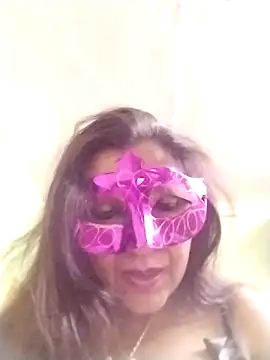 LOVE  RANI online show from November 19, 6:30 pm