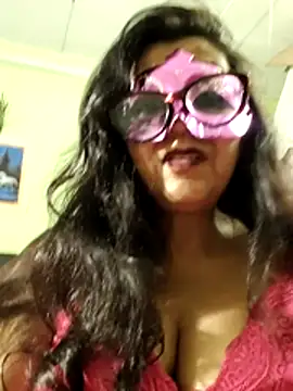 Snapshot of LOVE__RANI chatting on July 6, 6:43 pm LOVE RANI online show from July 6, 6:43 pm
