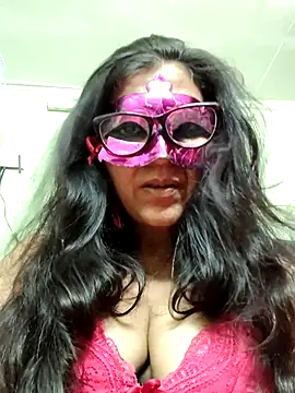Snapshot of LOVE__RANI chatting on July 13, 7:40 am LOVE RANI online show from July 13, 7:40 am