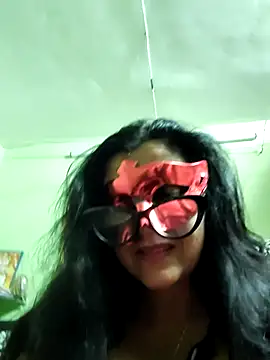 LOVE  RANI online show from April 7, 7:15 pm