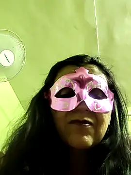 Snapshot of LOVE__RANI chatting on June 18, 6:57 pm LOVE RANI online show from June 18, 6:57 pm