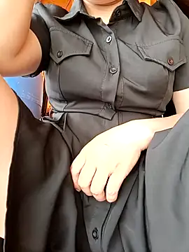 yoyo-mi online show from April 13, 3:21 am