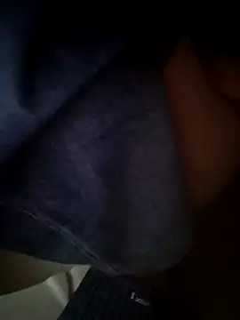 Snapshot of -Hazel-123 chatting on November 28, 2:34 am -Hazel-123 online show from November 28, 2:34 am