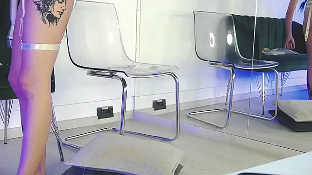 Snapshot of RebbeccaRay chatting on December 15, 8:03 pm RebbeccaRay online show from December 15, 8:03 pm