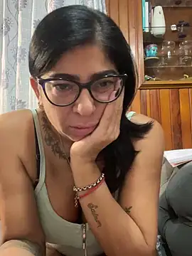 solmorochia online show from December 18, 2:27 am