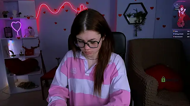 isabel wave online show from April 21, 1:42 am