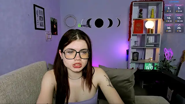 isabel wave online show from April 5, 4:13 pm