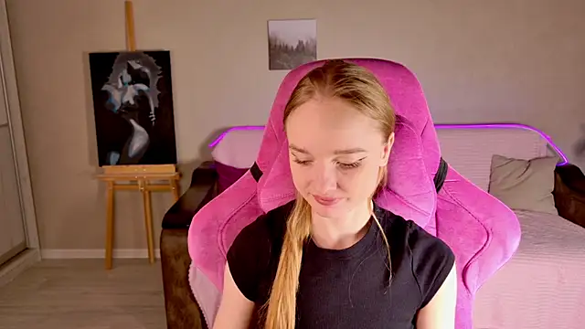 Snapshot of Shawty_Mia chatting on November 8, 2:09 pm Shawty Mia online show from November 8, 2:09 pm