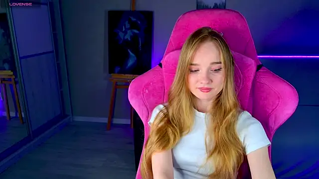 Shawty Mia online show from January 7, 7:52 pm