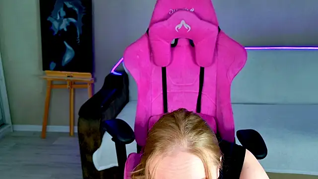 Shawty Mia online show from February 6, 7:10 pm