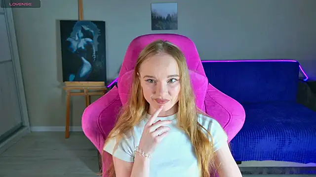 Snapshot of Shawty_Mia chatting on November 23, 2:05 pm Shawty Mia online show from November 23, 2:05 pm