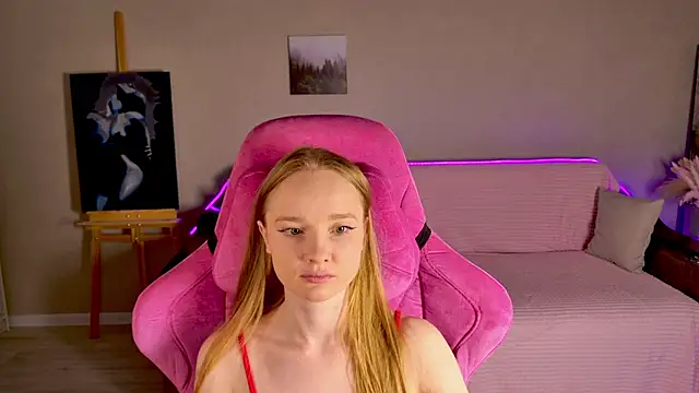 Snapshot of Shawty_Mia chatting on November 7, 3:05 pm Shawty Mia online show from November 7, 3:05 pm